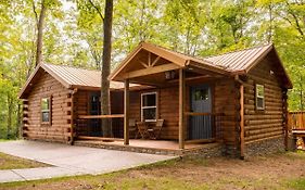 Secluded Wooded Cabin Near The Hocking Hills