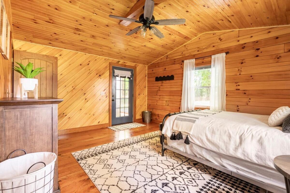 Secluded Wooded Cabin Near The Hocking Hills New Straitsville Exterior photo