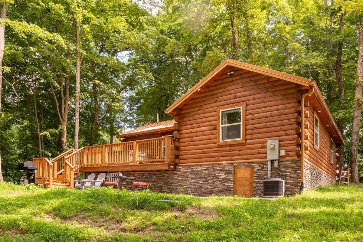 Secluded Wooded Cabin Near The Hocking Hills New Straitsville Exterior photo