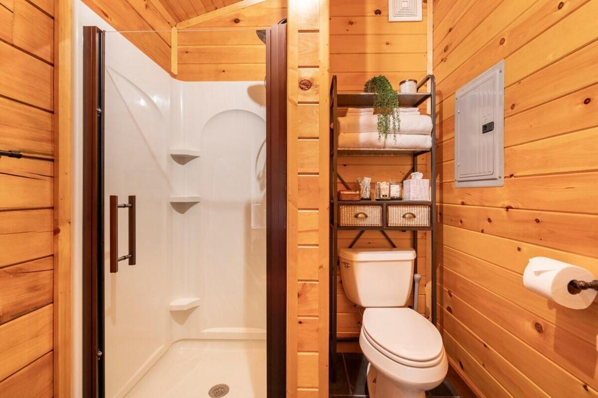 Secluded Wooded Cabin Near The Hocking Hills New Straitsville Exterior photo