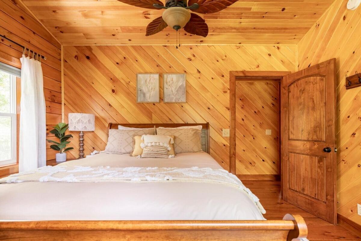 Secluded Wooded Cabin Near The Hocking Hills New Straitsville Exterior photo