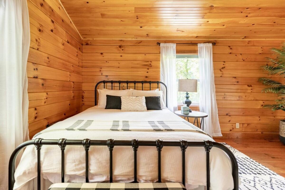 Secluded Wooded Cabin Near The Hocking Hills New Straitsville Exterior photo