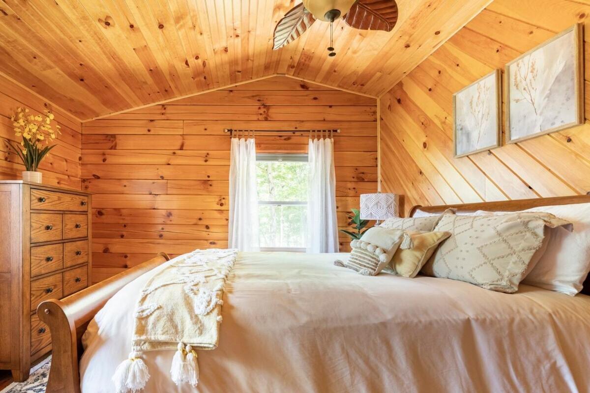 Secluded Wooded Cabin Near The Hocking Hills New Straitsville Exterior photo