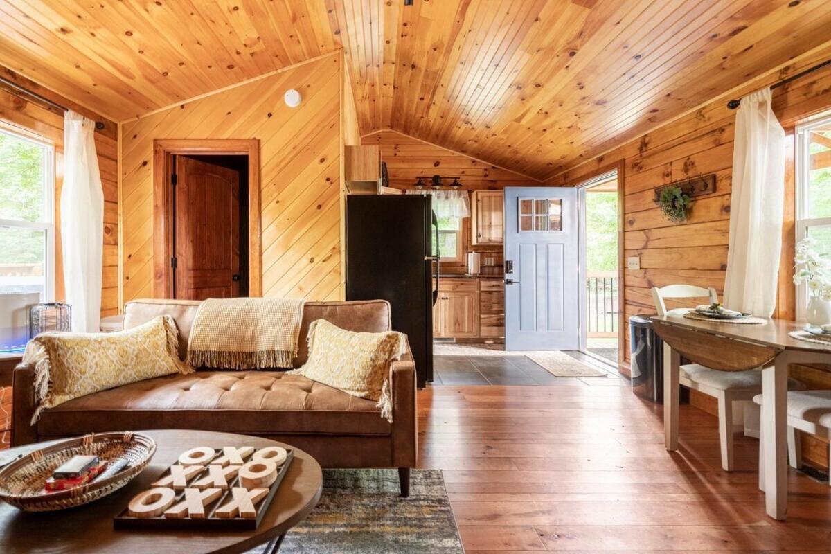 Secluded Wooded Cabin Near The Hocking Hills New Straitsville Exterior photo