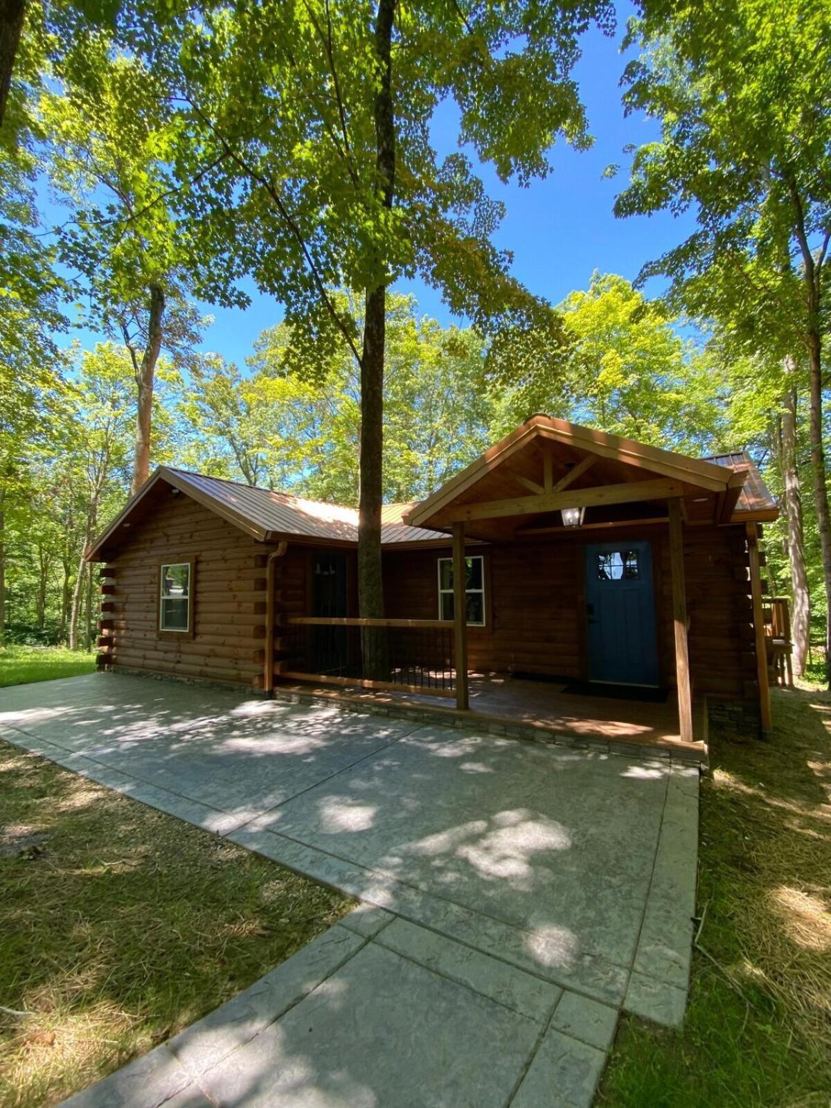 Secluded Wooded Cabin Near The Hocking Hills New Straitsville Exterior photo