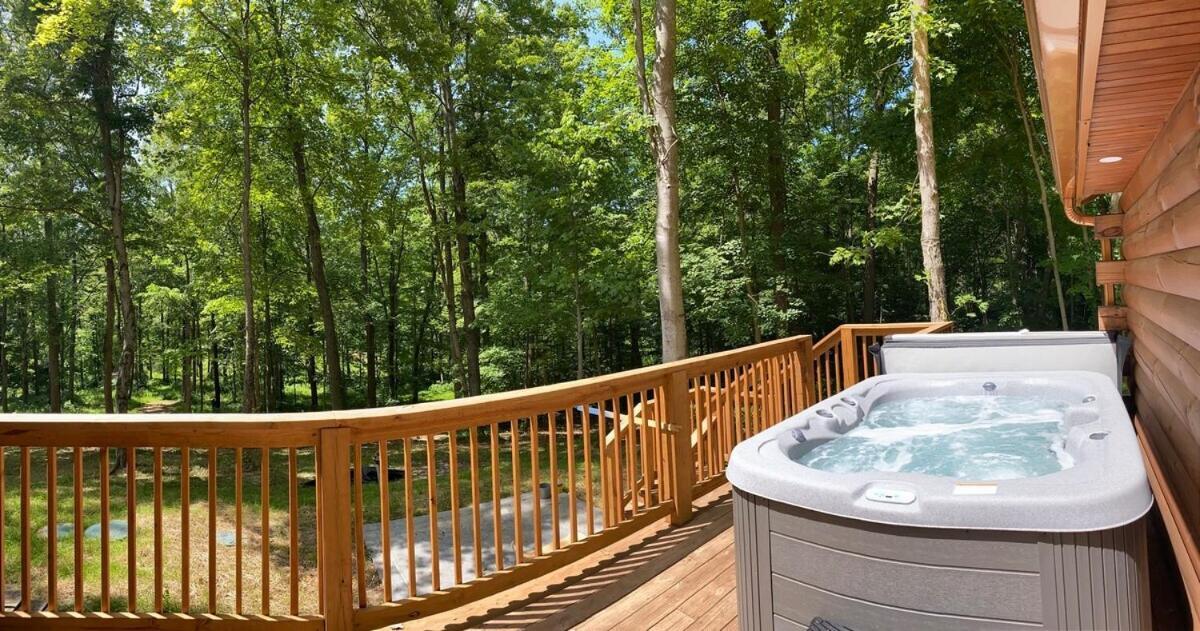 Secluded Wooded Cabin Near The Hocking Hills New Straitsville Exterior photo