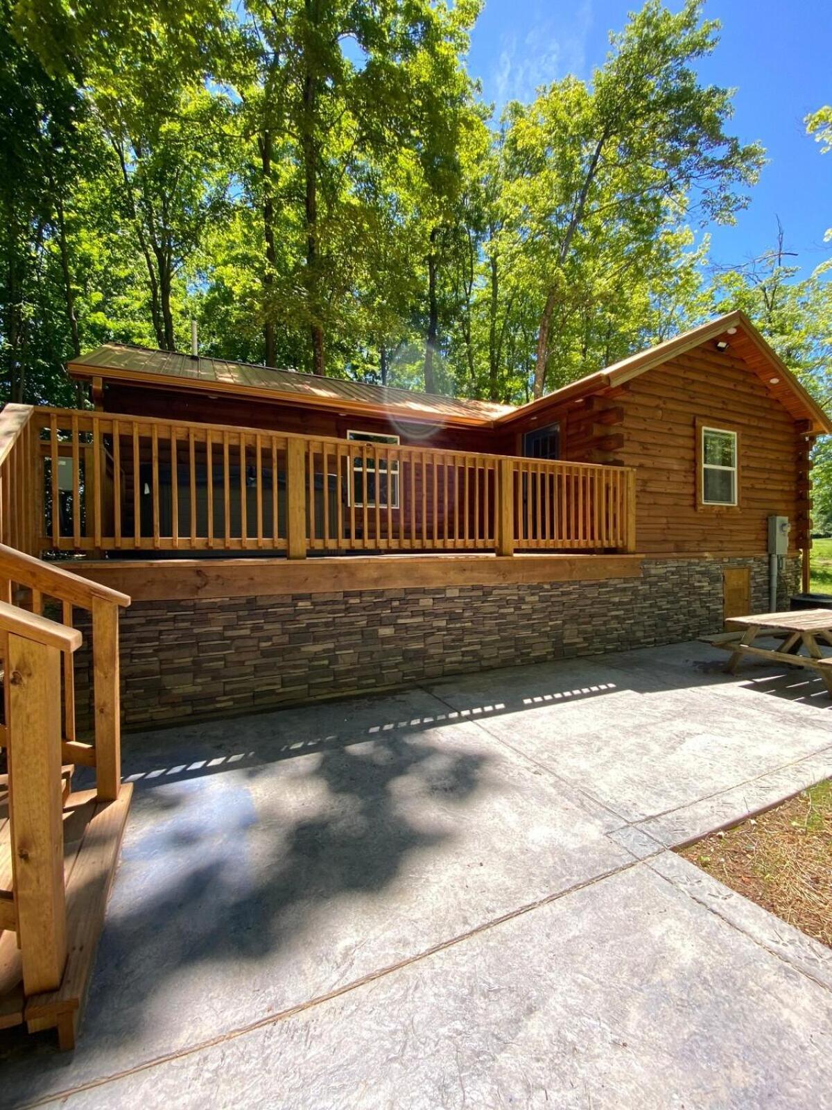Secluded Wooded Cabin Near The Hocking Hills New Straitsville Exterior photo